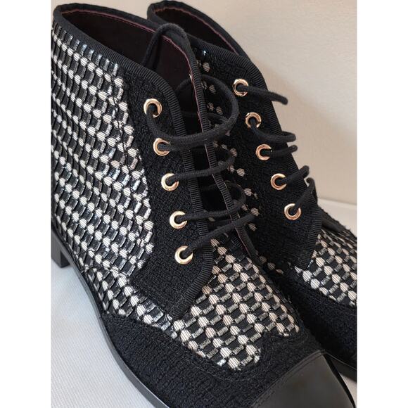 Chanel 2017 Tweed Pattern Logo Embellished Combat Boots 39 sz - Picture 13 of 15